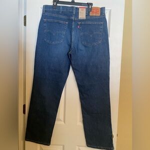NWT-Levi's Men's Blue Jeans. Size 38x30